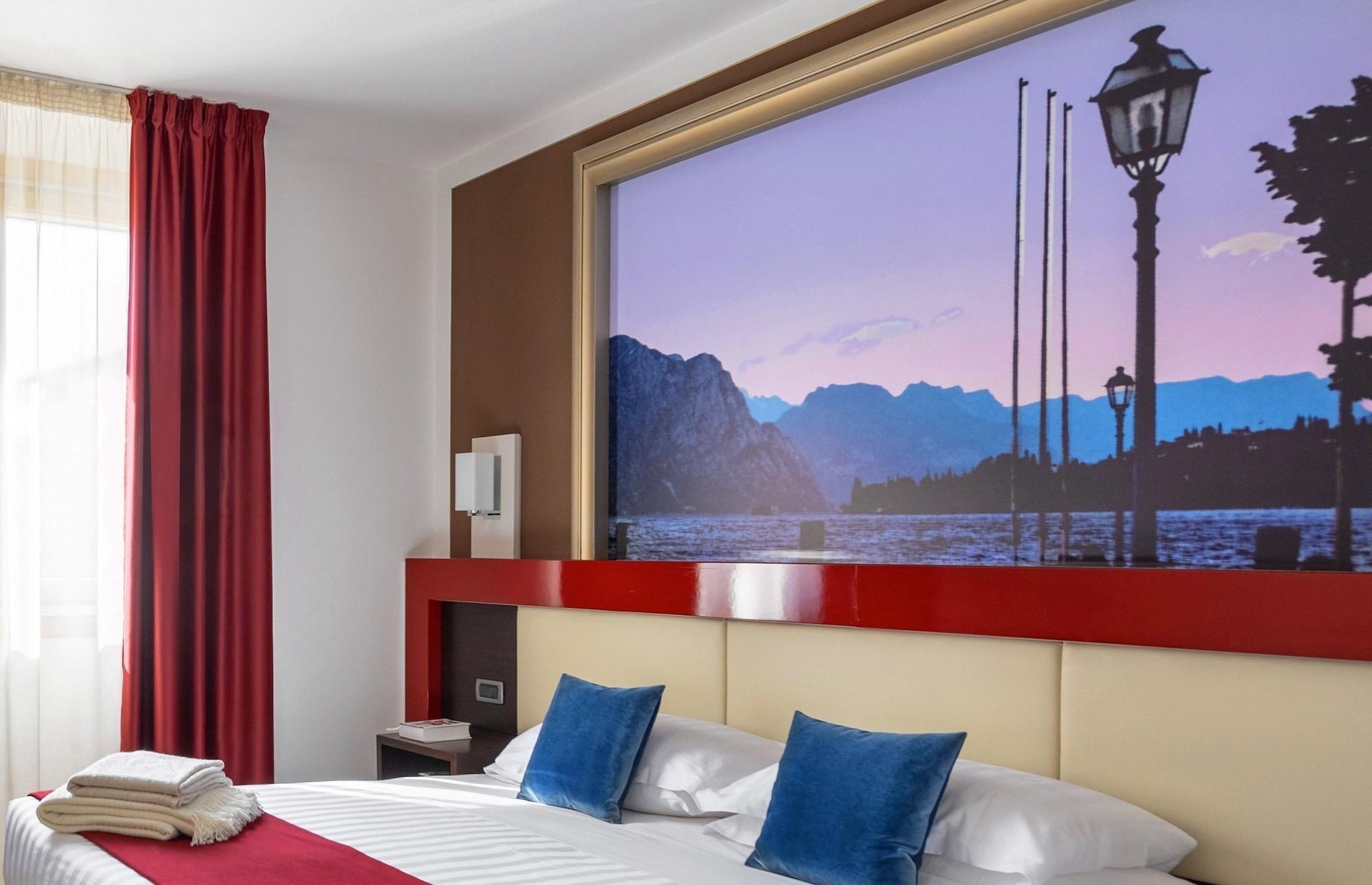 Kairos Garda Hotel Castelnuovo del Garda Esterno foto
