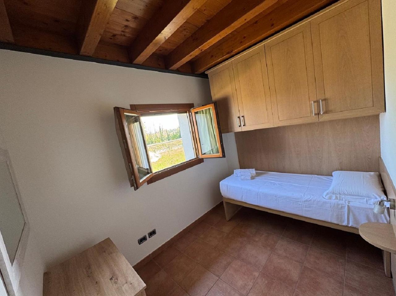 Kairos Garda Hotel Castelnuovo del Garda Esterno foto