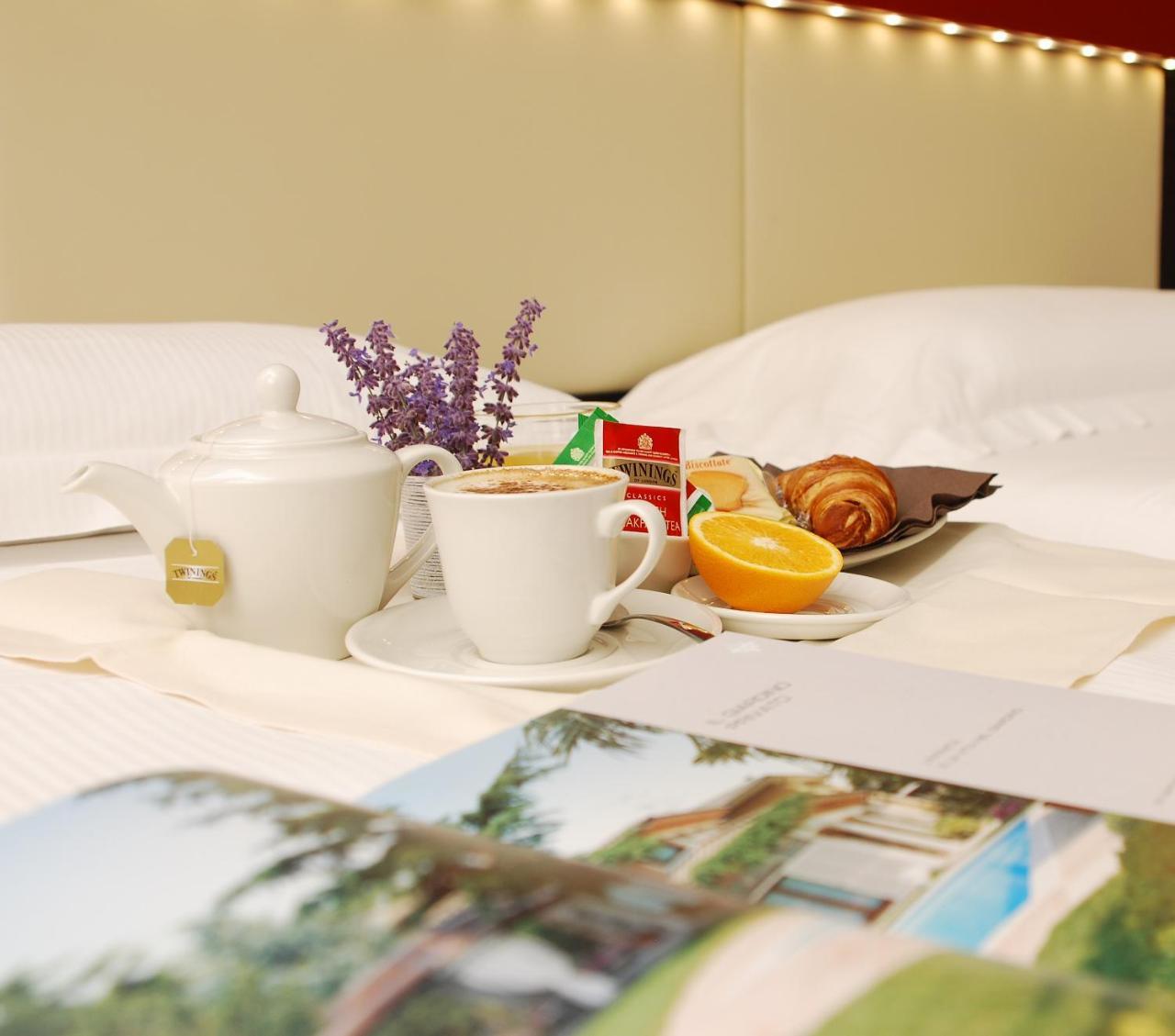 Kairos Garda Hotel Castelnuovo del Garda Esterno foto