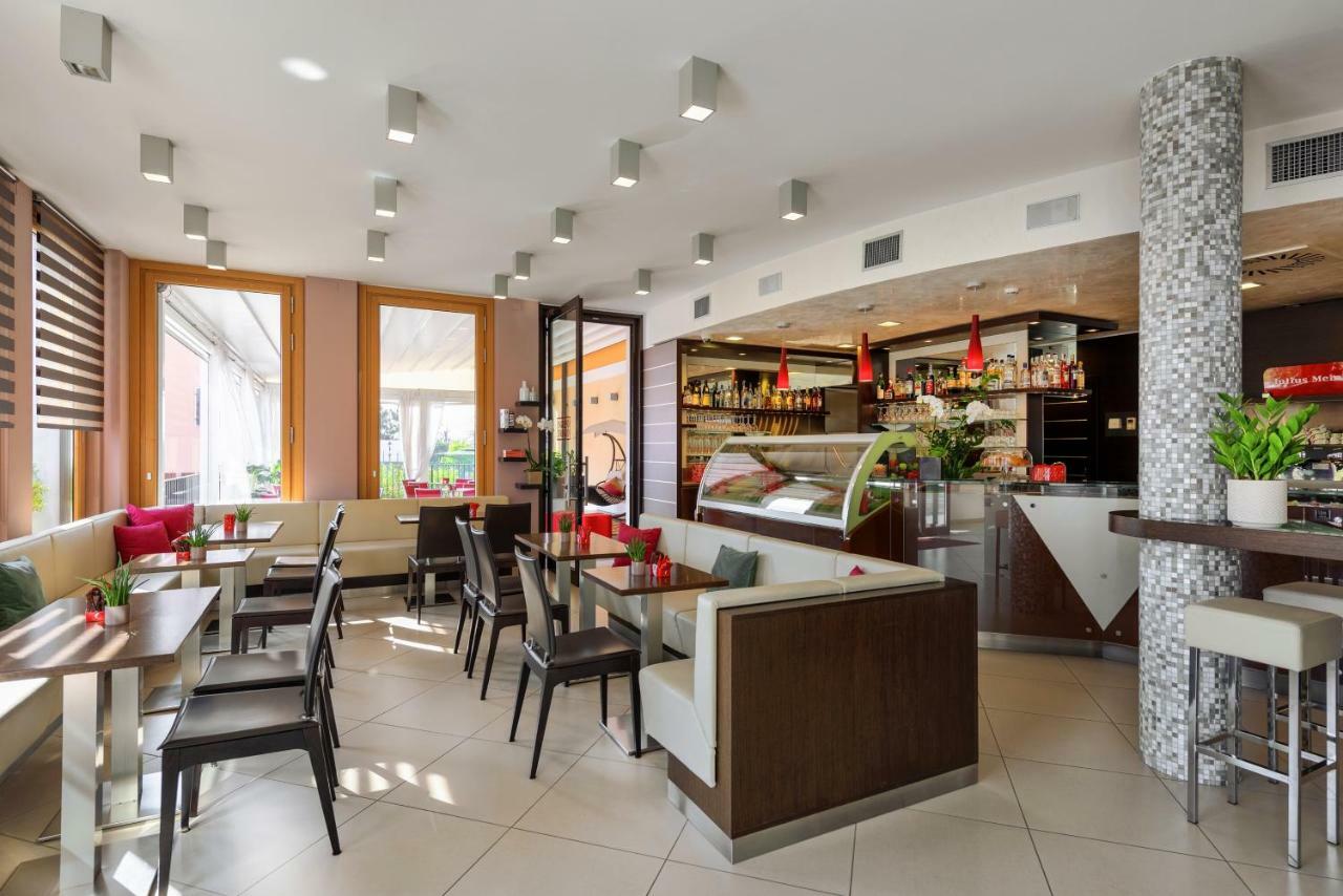 Kairos Garda Hotel Castelnuovo del Garda Esterno foto