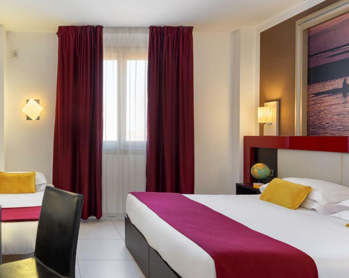 Kairos Garda Hotel Castelnuovo del Garda Esterno foto
